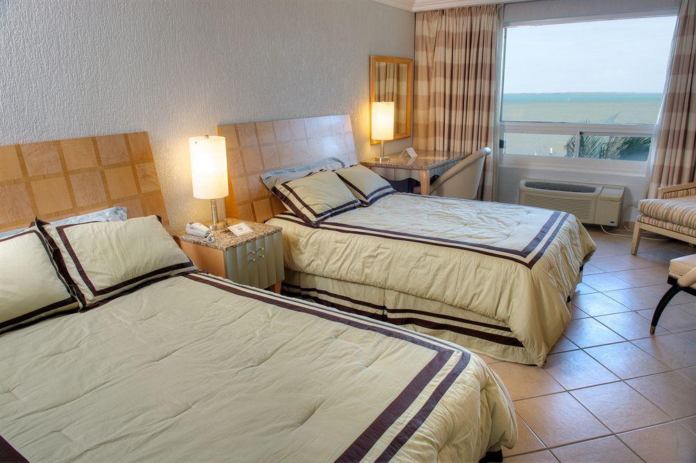Ramada By Wyndham Princess Belize City Zimmer foto