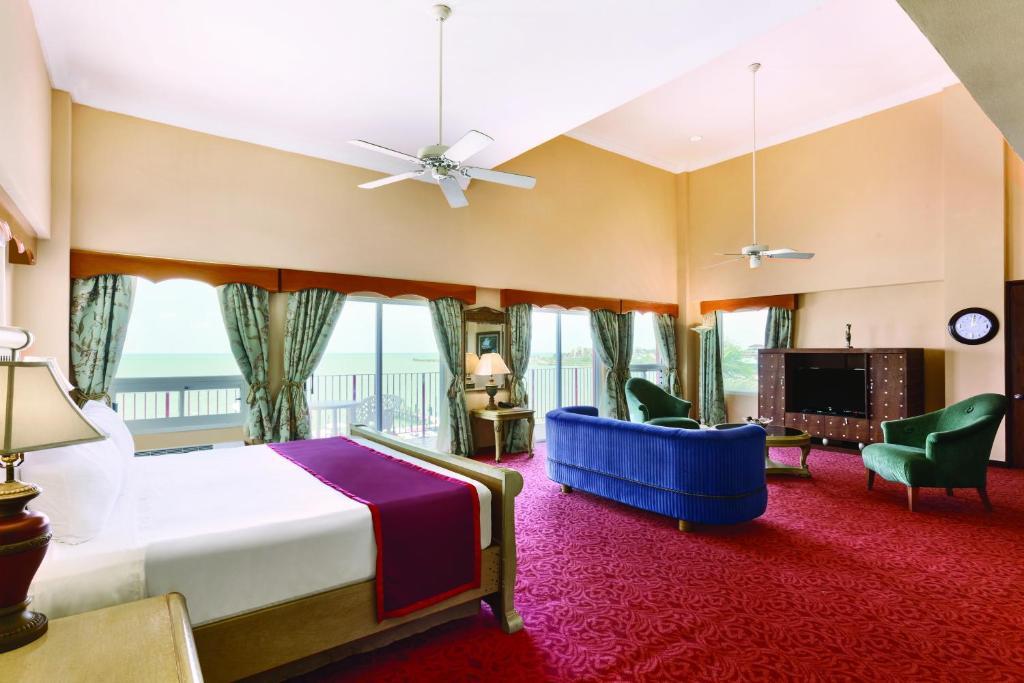 Ramada By Wyndham Princess Belize City Exterior foto