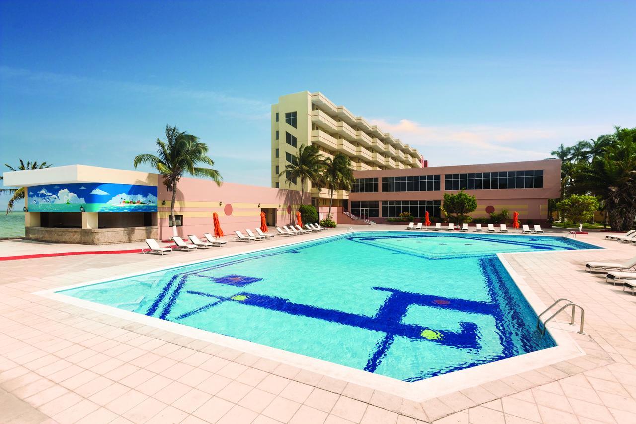 Ramada By Wyndham Princess Belize City Exterior foto